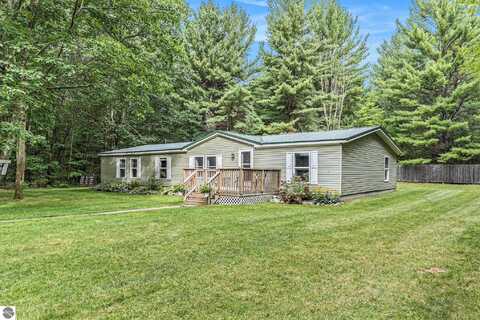 19230 Fowler Road, Lake Ann, MI 49650