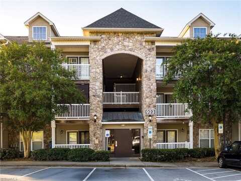 923 Windcastle Lane, Winston Salem, NC 27105