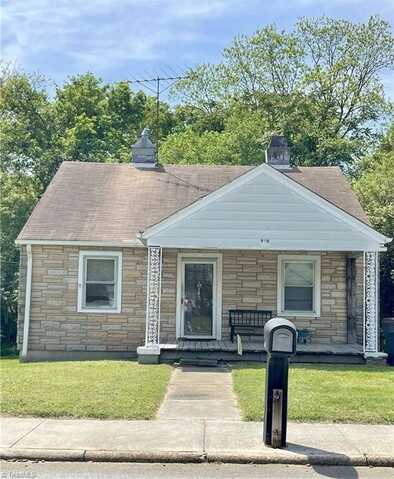 910 Montgomery Street, Reidsville, NC 27320