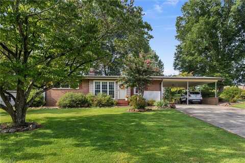 4624 Frandale Drive, Winston Salem, NC 27104
