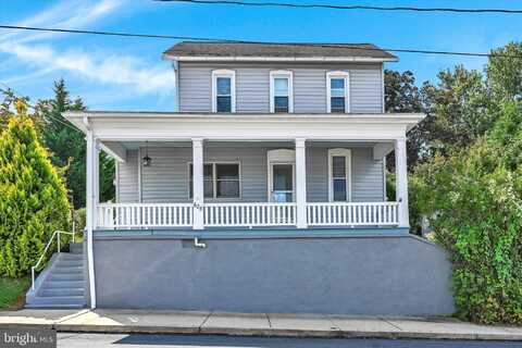 628 FULTON STREET, AKRON, PA 17501