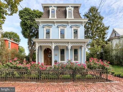 517 N HANOVER STREET, CARLISLE, PA 17013
