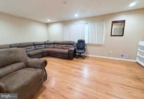 697 JOHNSTONE STREET, PERTH AMBOY, NJ 08861