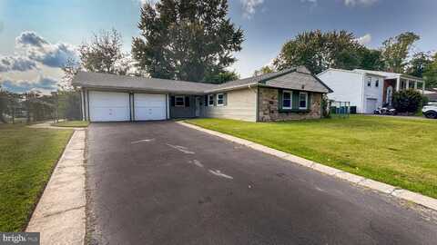 24 EASTERN COURT, WILLINGBORO, NJ 08046