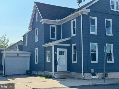 140 E HANOVER STREET, HANOVER, PA 17331