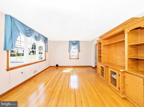 3707 NORTH POINT ROAD, DUNDALK, MD 21222