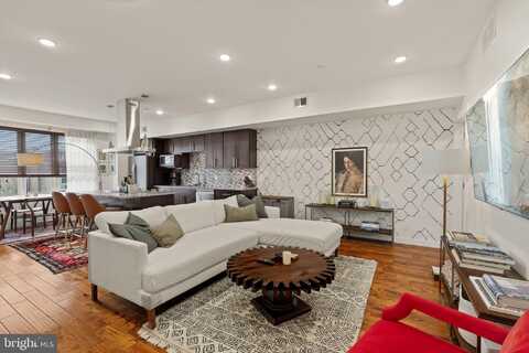 2015 S HUTCHINSON STREET, PHILADELPHIA, PA 19148