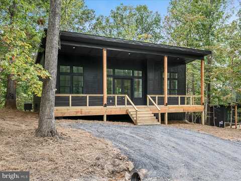 82 CHRIST CHURCH ROAD, HARPERS FERRY, WV 25425