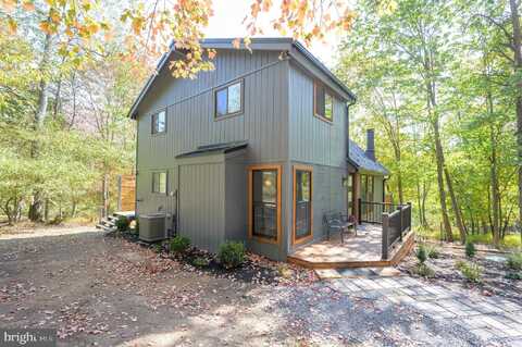 231 WINTERCAMP TRAIL, HEDGESVILLE, WV 25427