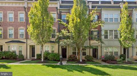 724 SENTRY SQUARE, OXON HILL, MD 20745