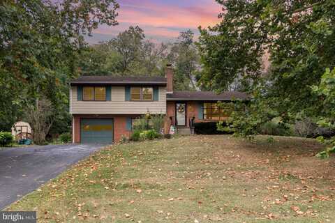 140 SHATTO DR, CARLISLE, PA 17013