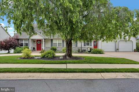 40 ORIOLE DRIVE, STEVENS, PA 17578
