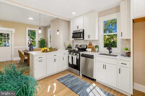 153 MAPLE STREET, CLAYTON, NJ 08312