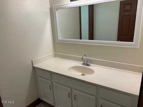 23147 Simcox Drive, Bristol, VA 24202