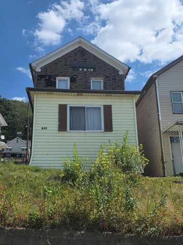 982 Neville Street, Follansbee, WV 26037