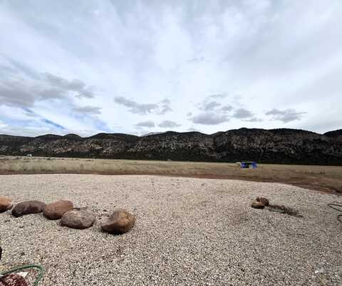 1913 S Badger Way, New Harmony, UT 84757