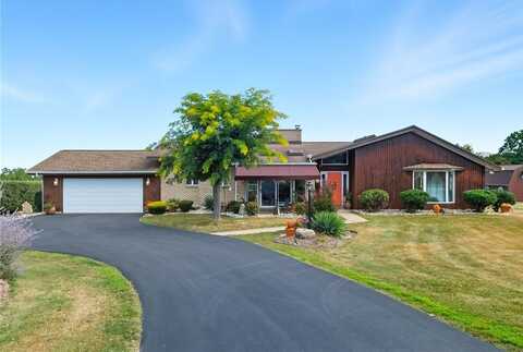 506 N Mountainview St, Mt Pleasant Twp, PA 15666