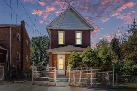 908 North Ave, Braddock, PA 15104