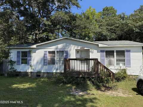 9379 Merrywood Drive NE, Leland, NC 28451