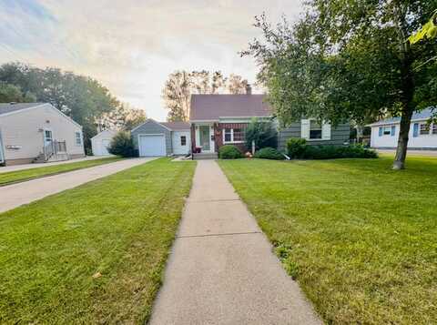 1730 S Lincoln Street, Aberdeen, SD 57401