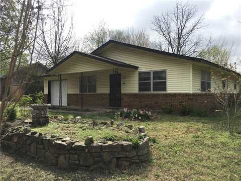 500 Crutcher ST, Springdale, AR 72764