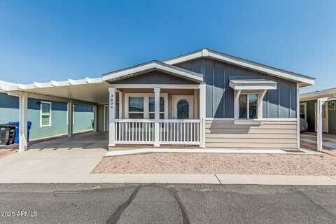 650 N HAWES Road, Mesa, AZ 85207
