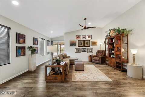 3025 E KERRY Lane, Phoenix, AZ 85050