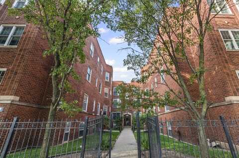 5882 N. Ridge Avenue, Chicago, IL 60660
