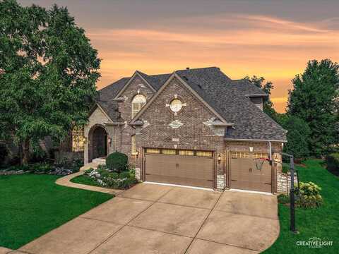 539 Eagle Brook Lane, Naperville, IL 60565