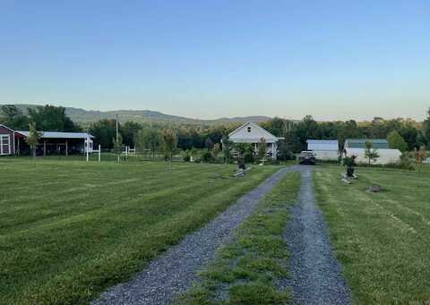 2462 Hilltop Road, Marshall, AR 72650