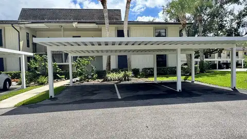 16 PLANTATION DRIVE 105, VERO BEACH, FL 32966