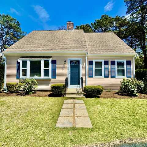 29 Lumberjack Trail, West Yarmouth, MA 02673