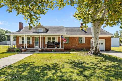 477 Harkers Island Road, Beaufort, NC 28516