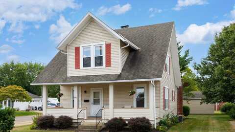 301 N Oak Street, Baltimore, OH 43105