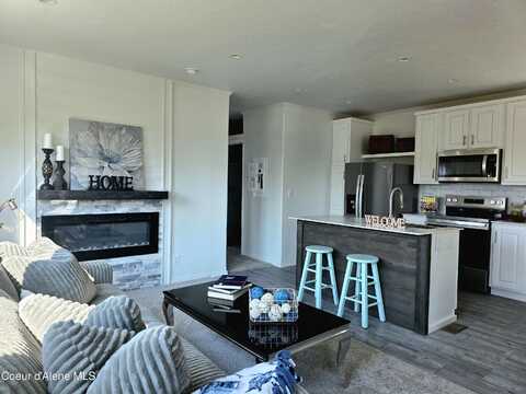 93 Finley Ave, Priest River, ID 83856