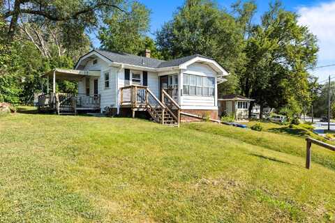 2355 Saylor Road, Des Moines, IA 50313