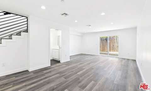 17610 Sherman Way, Van Nuys, CA 91406