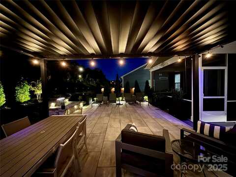 5212 Glenwalk Drive, Charlotte, NC 28269