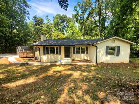 7113 Ridge Lane Road, Charlotte, NC 28262