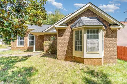 900 Gretna Green Drive, Charlotte, NC 28217