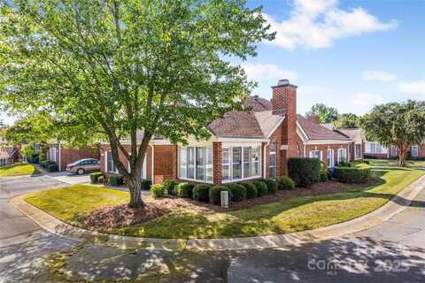 8426 Windsor Ridge Drive, Charlotte, NC 28277