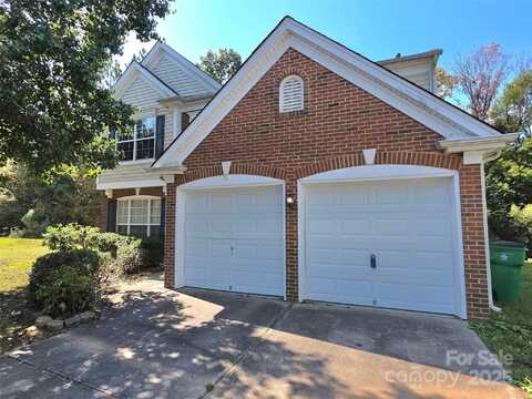 521 Volunteer Court, Charlotte, NC 28213