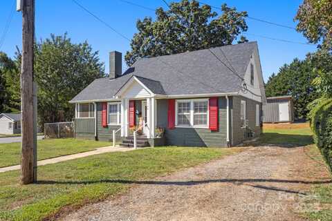 320 S Oakwood Drive, Statesville, NC 28677