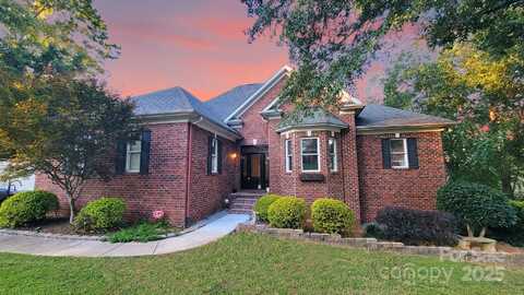 142 Canterbury Crossing, Fort Mill, SC 29708