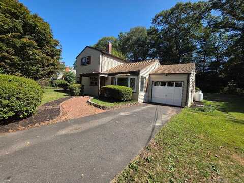 92 Blueberry Road, Trumbull, CT 06611