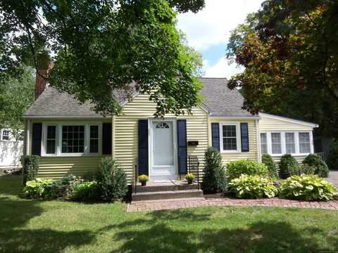 20 Charter Road, Ellington, CT 06029