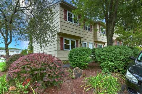 55 Lantern Park Drive, Naugatuck, CT 06770