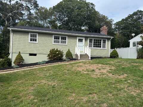 26 Fulmore Drive, Waterford, CT 06385