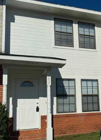 193 Lakeview, Daleville, AL 36322