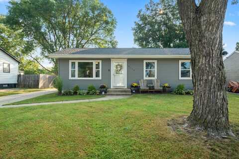 9113 Woodmayr Drive, Norwalk, IA 50211
